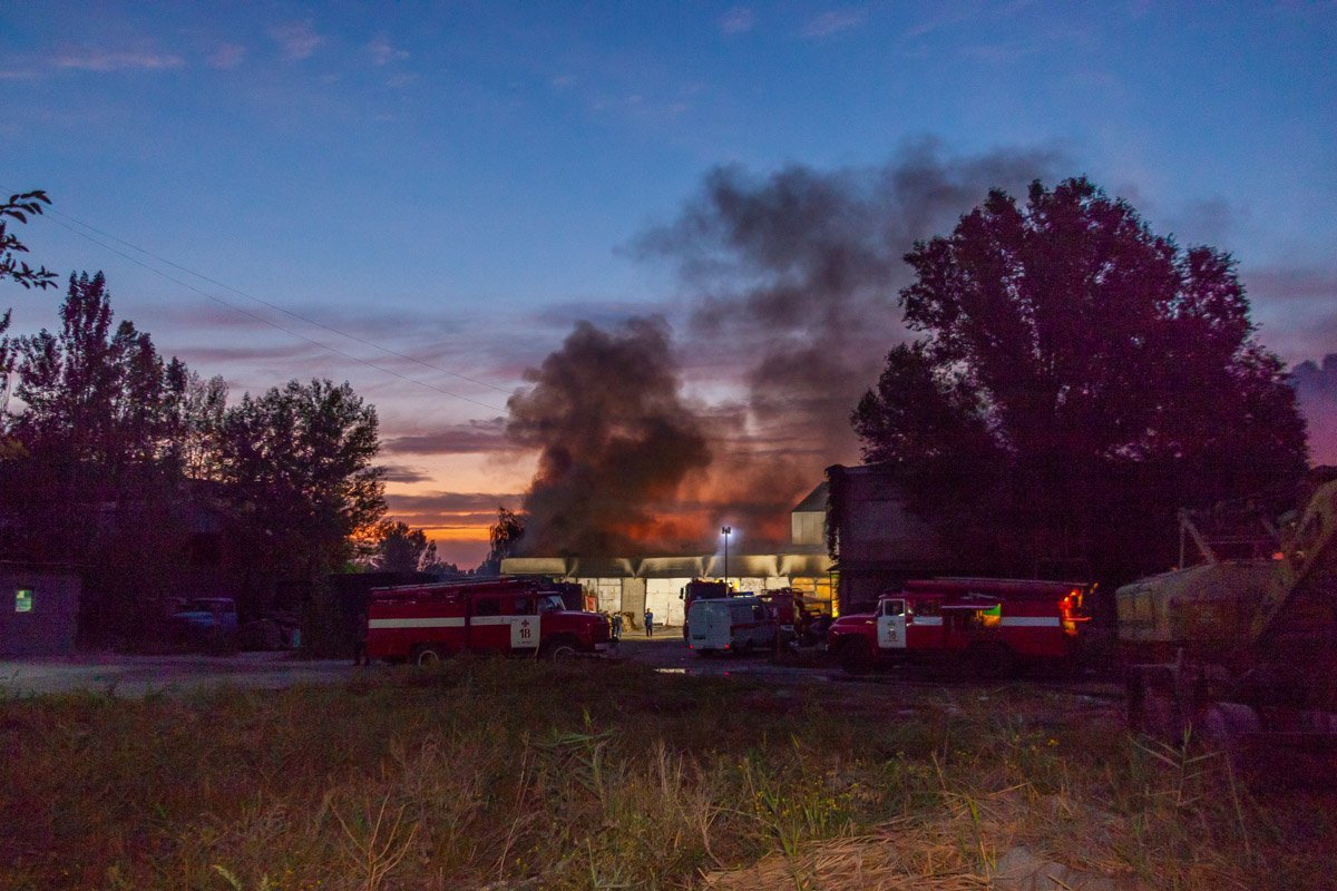 Пожар начался около 3:00