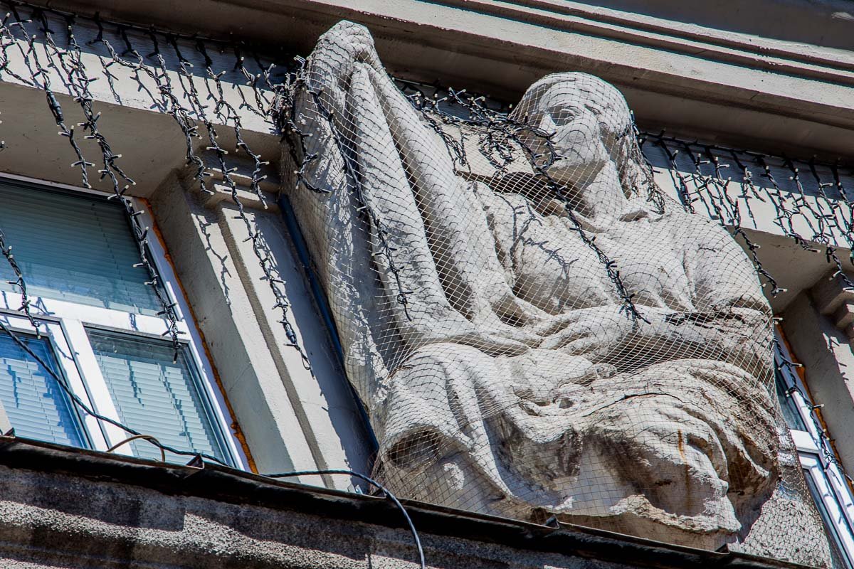 Скульптуры адаптировали Скульптуры адаптировали