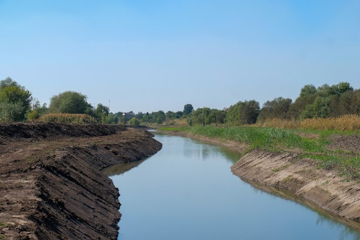 Очищение реки началось еще летом 2017 Очищение реки началось еще летом 2017