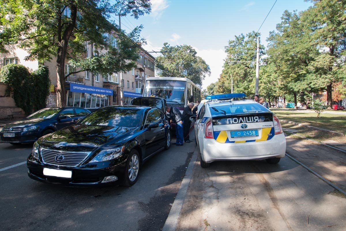 Авария произошла перед перекрестком проспекта Пушкина с улицей Шмидта Авария произошла перед перекрестком проспекта Пушкина с улицей Шмидта