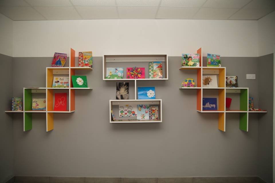 Современный ремонт и яркая мебель