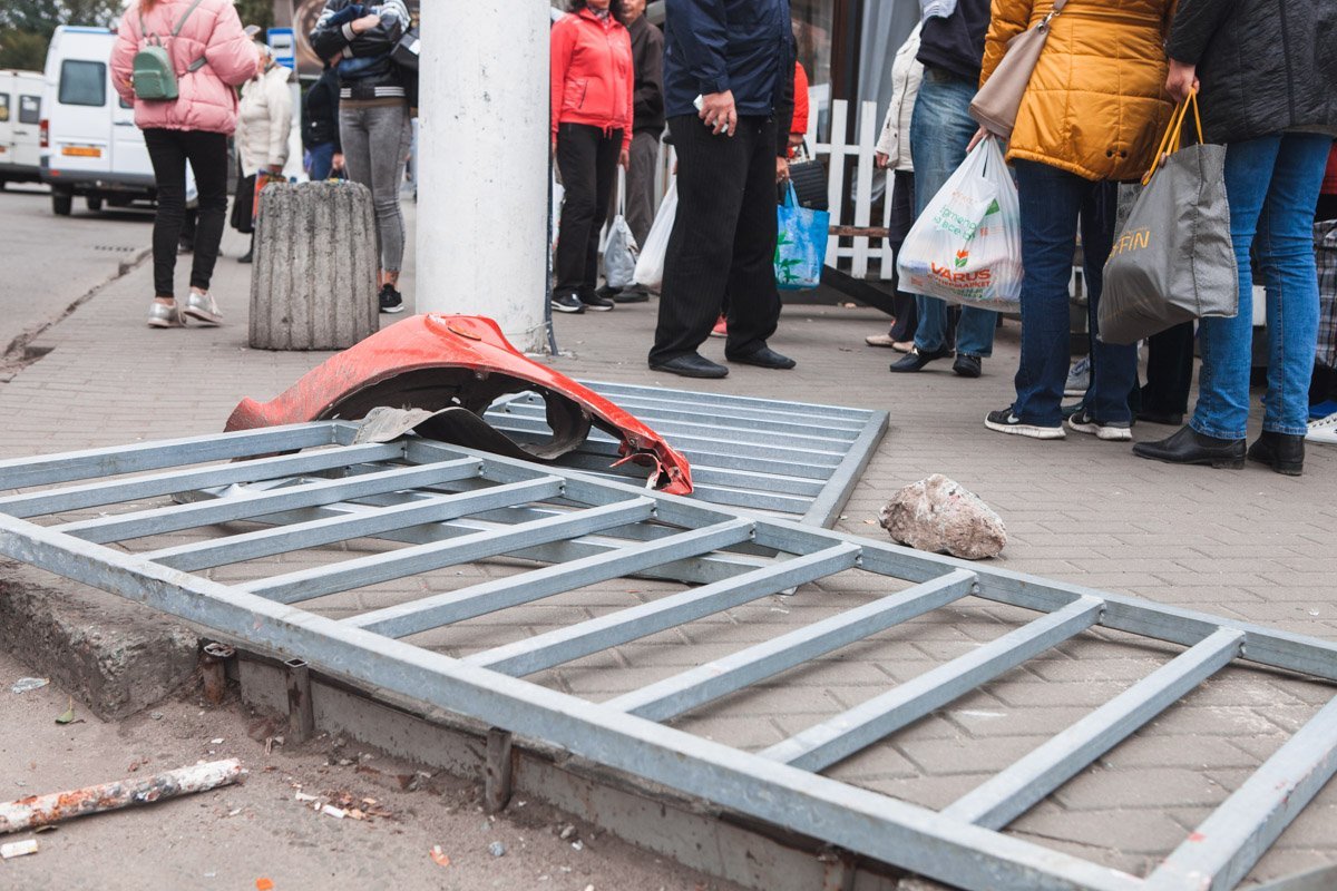 Это лишние детали Это лишние детали