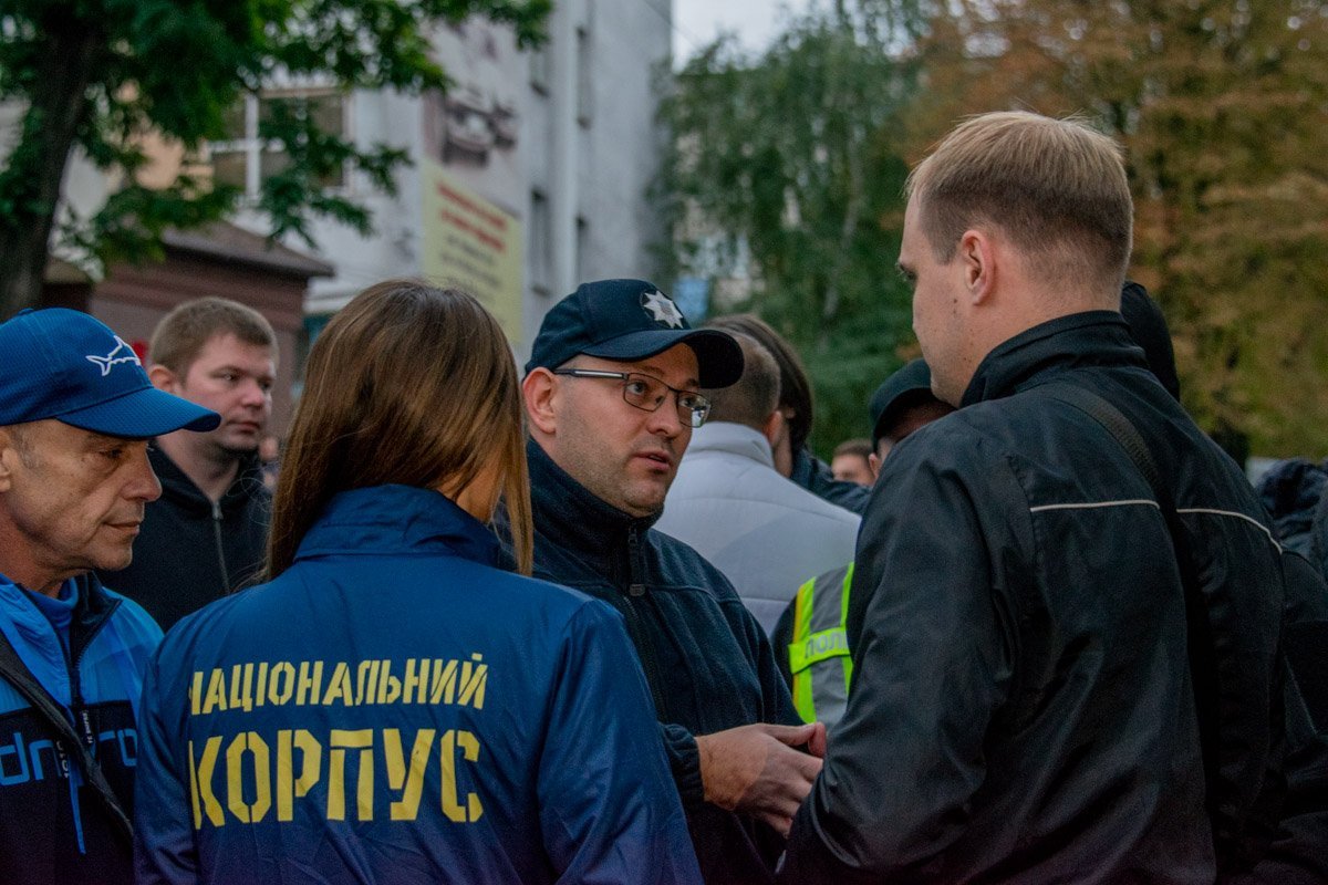 Всех собравшихся поблагодарил замначальника Нацполиции Днепропетровской области Владимир Богонис Всех собравшихся поблагодарил замначальника Нацполиции Днепропетровской области Владимир Богонис