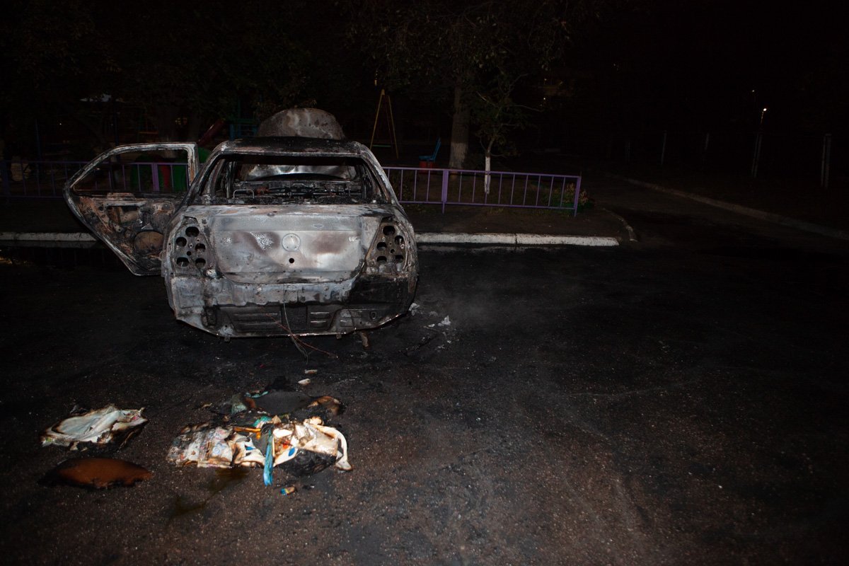 В машине также сгорели детские вещи В машине также сгорели детские вещи