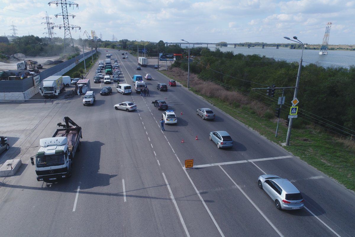 А вот и утренняя фура А вот и утренняя фура