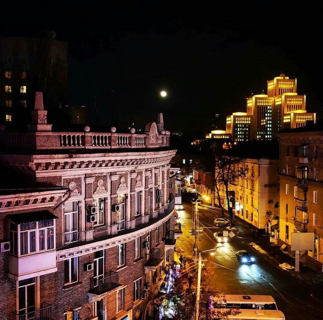 Этот город прекрасен, как ни крути  Этот город прекрасен, как ни крути