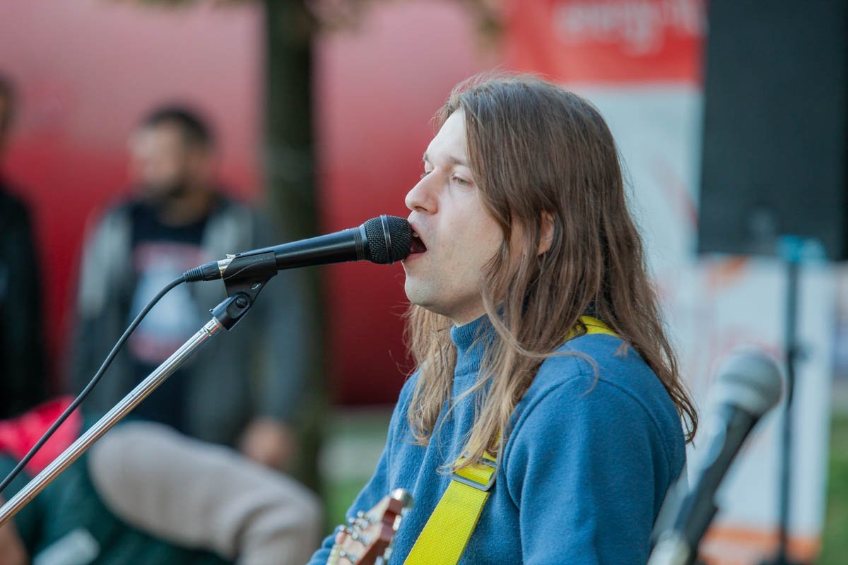 Мы считаем так: за концерты под фонограмму надо платить ксерокопиями денег Мы считаем так: за концерты под фонограмму надо платить ксерокопиями денег