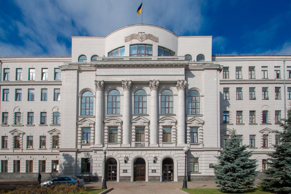 В 1915 году там расположился лазарет, где лечили солдат, раненых в боях Первой Мировой Войны В 1915 году там расположился лазарет, где лечили солдат, раненых в боях Первой Мировой Войны