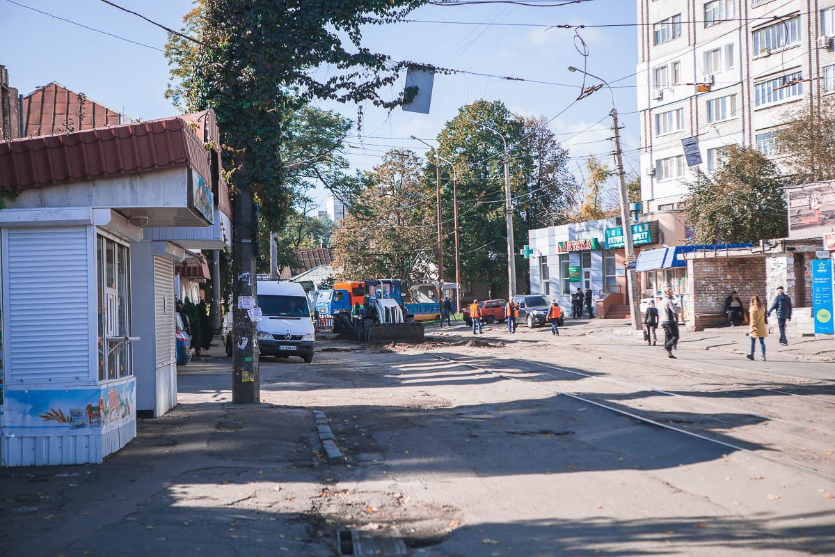 В Днепре заменяют трамвайные пути на перекрестке улиц Леваневского и Шухевича В Днепре заменяют трамвайные пути на перекрестке улиц Леваневского и Шухевича