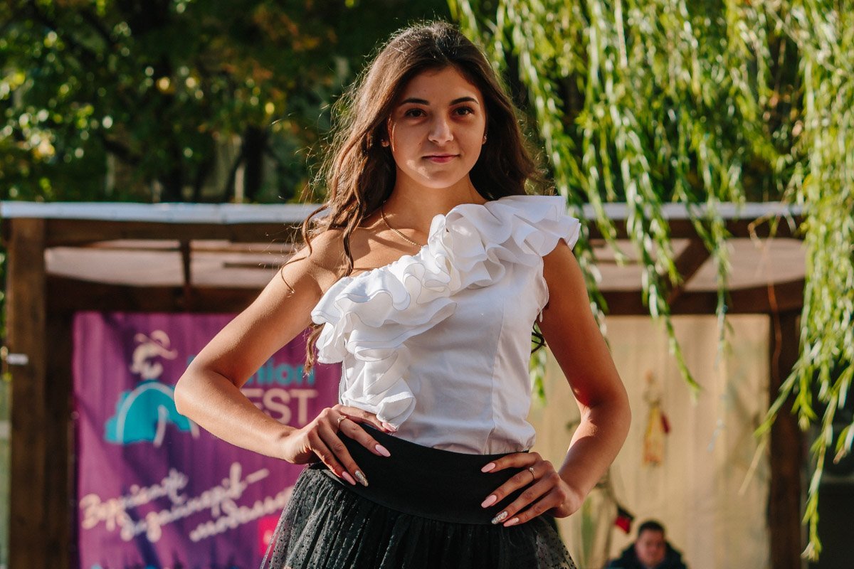 Четыре дизайнера представили свои коллекции в формате дефиле