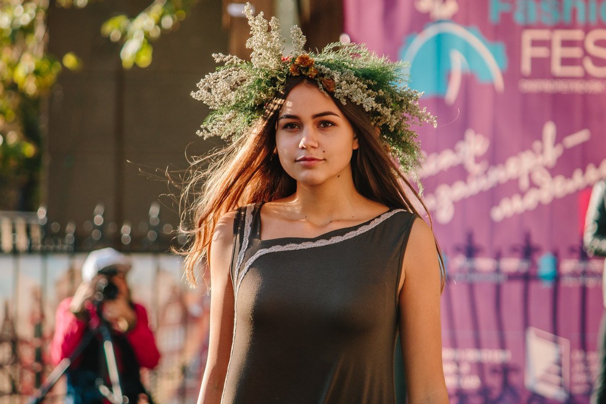 На мгновение девушки перенеслись во времени