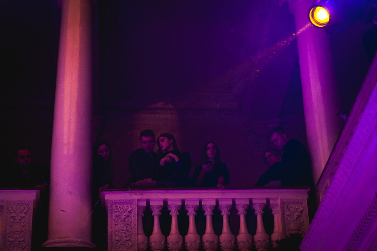 Как ни крути, с высоты действо выглядело не так роскошно, как снизу Как ни крути, с высоты действо выглядело не так роскошно, как снизу