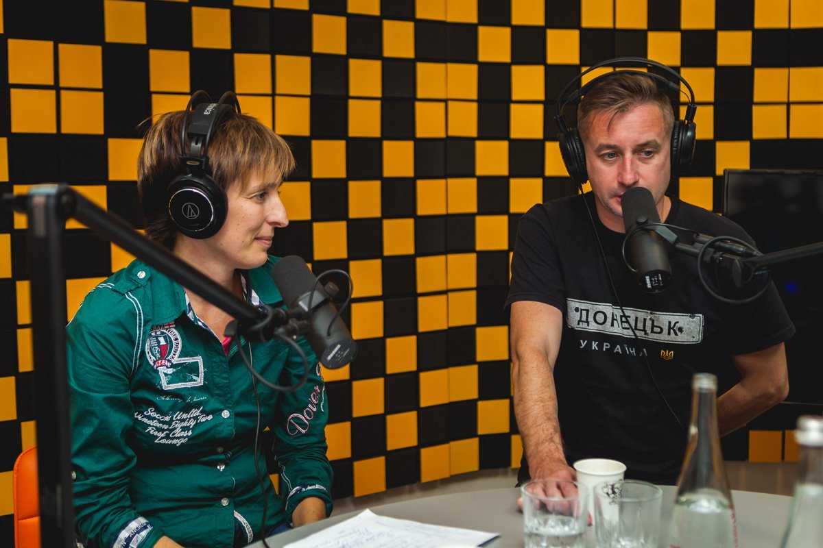 Это наша страна, нам нужно держаться вместе, работать и бороться за нее Это наша страна, нам нужно держаться вместе, работать и бороться за нее