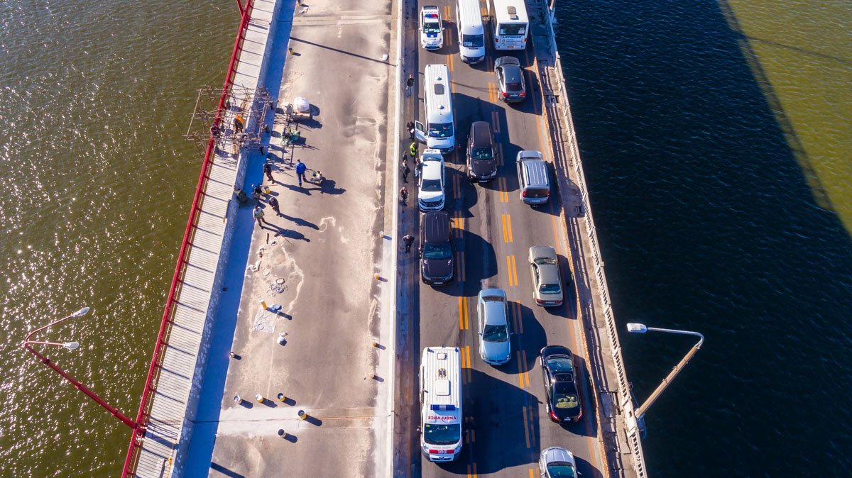 На Новом мосту образовалась пробка На Новом мосту образовалась пробка