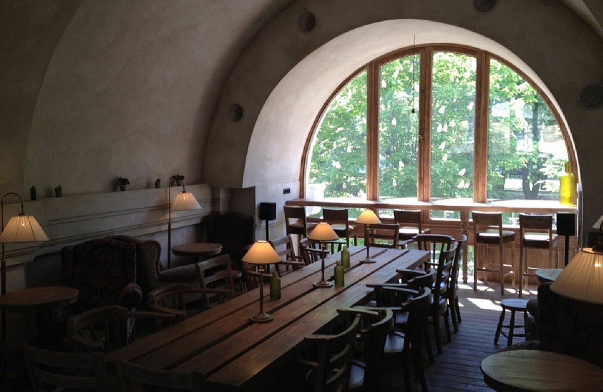 DoubleDecker Cake & Coffee