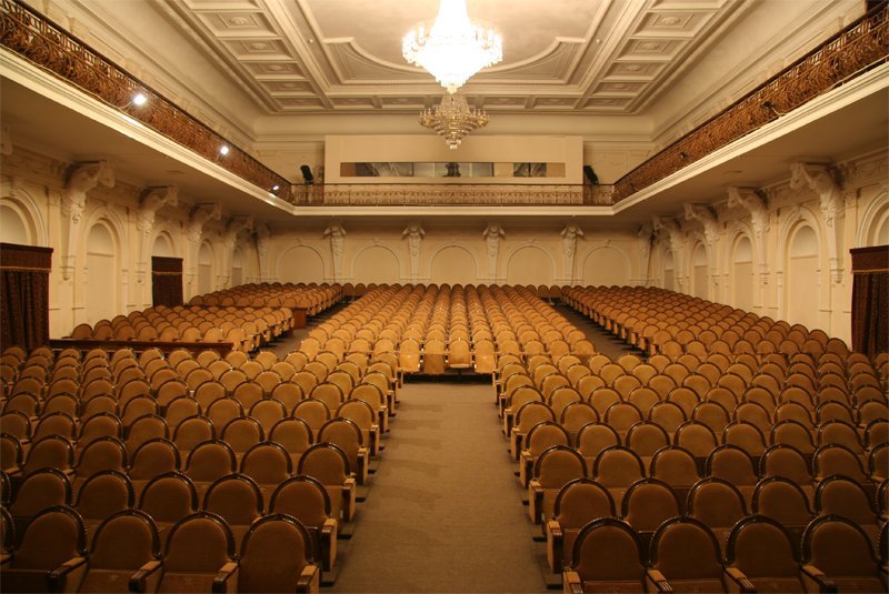 Любовь – вершина счастья, к которой каждый из нас стремится всю жизнь. Любовь – вершина счастья, к которой каждый из нас стремится всю жизнь.