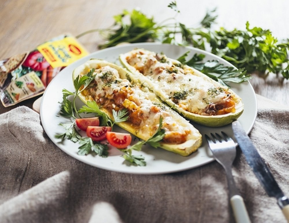 Полезные и вкусные рецепты: как приготовить лодочки из кабачков с грибами