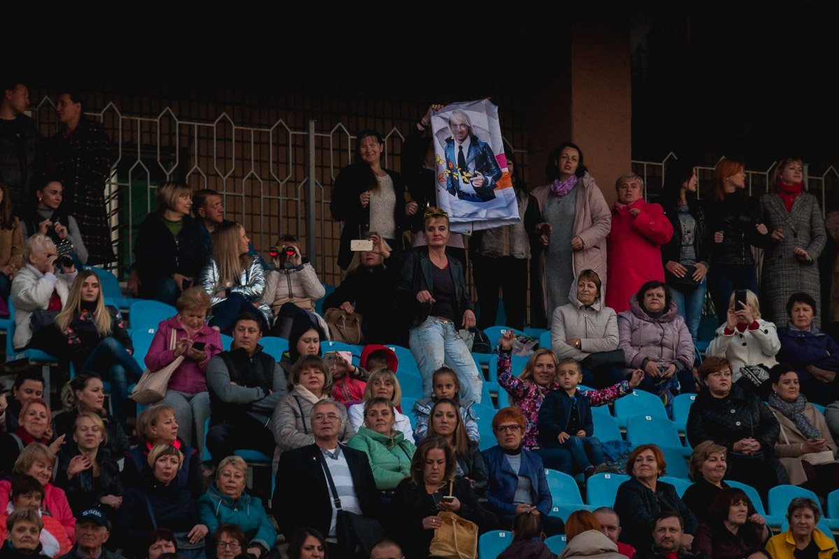 Только танцы и драйв до рассвета Только танцы и драйв до рассвета