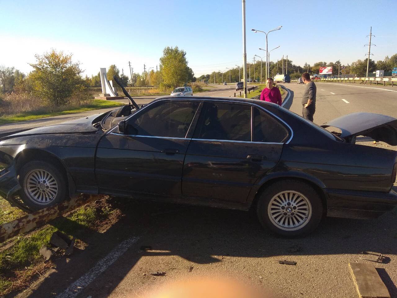 В салоне автомобиля находилось двое детей В салоне автомобиля находилось двое детей