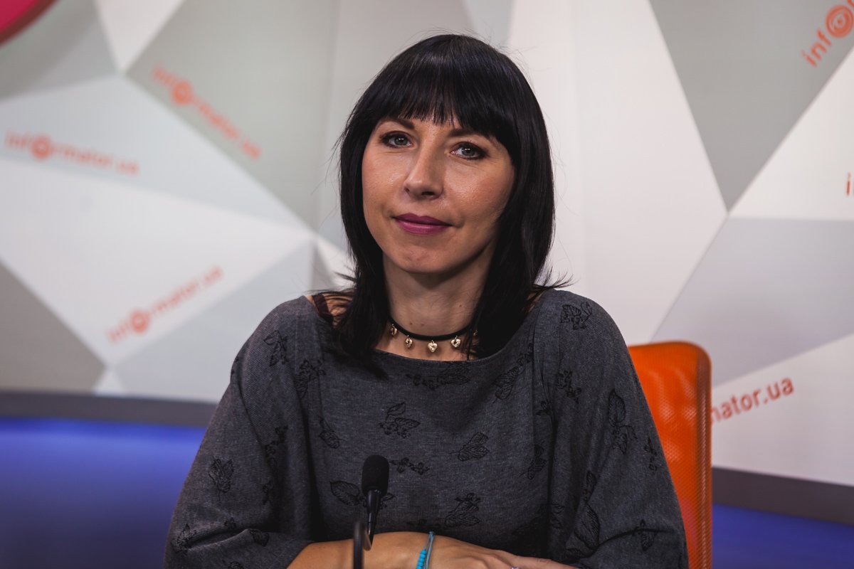 Людмила Копыленко — пресс-секретарь патрульной полиции Днепропетровской области Масштабное ДТП на трассе и пострадавший в пожаре грудной ребенок: итоги недели от полиции и спасателей в Днепре 2