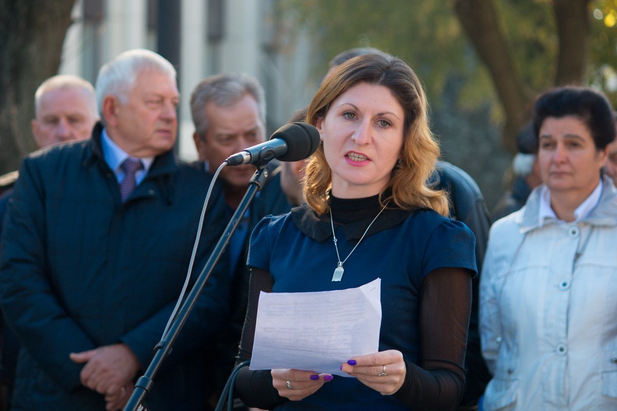 В центре Днепра митинговали за повышение зарплат 5
