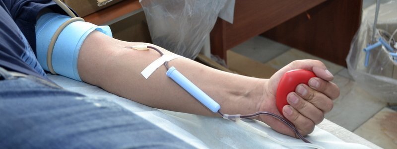 В Днепре 700 человек сдали кровь для бойцов АТО