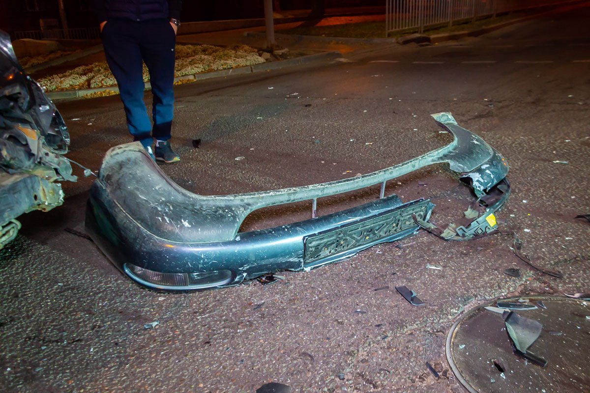 На месте происшествия работает патрульная полиция На месте происшествия работает патрульная полиция