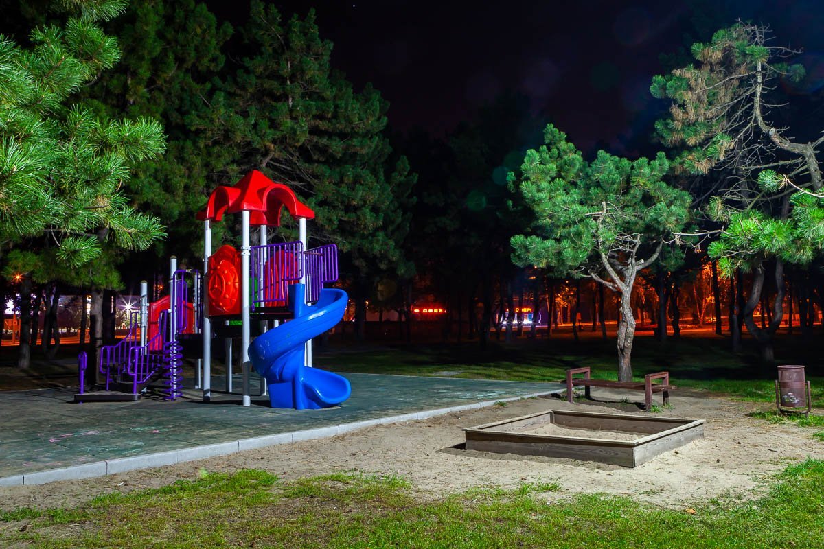 В парке "Сосенки" несколько детских площадок 