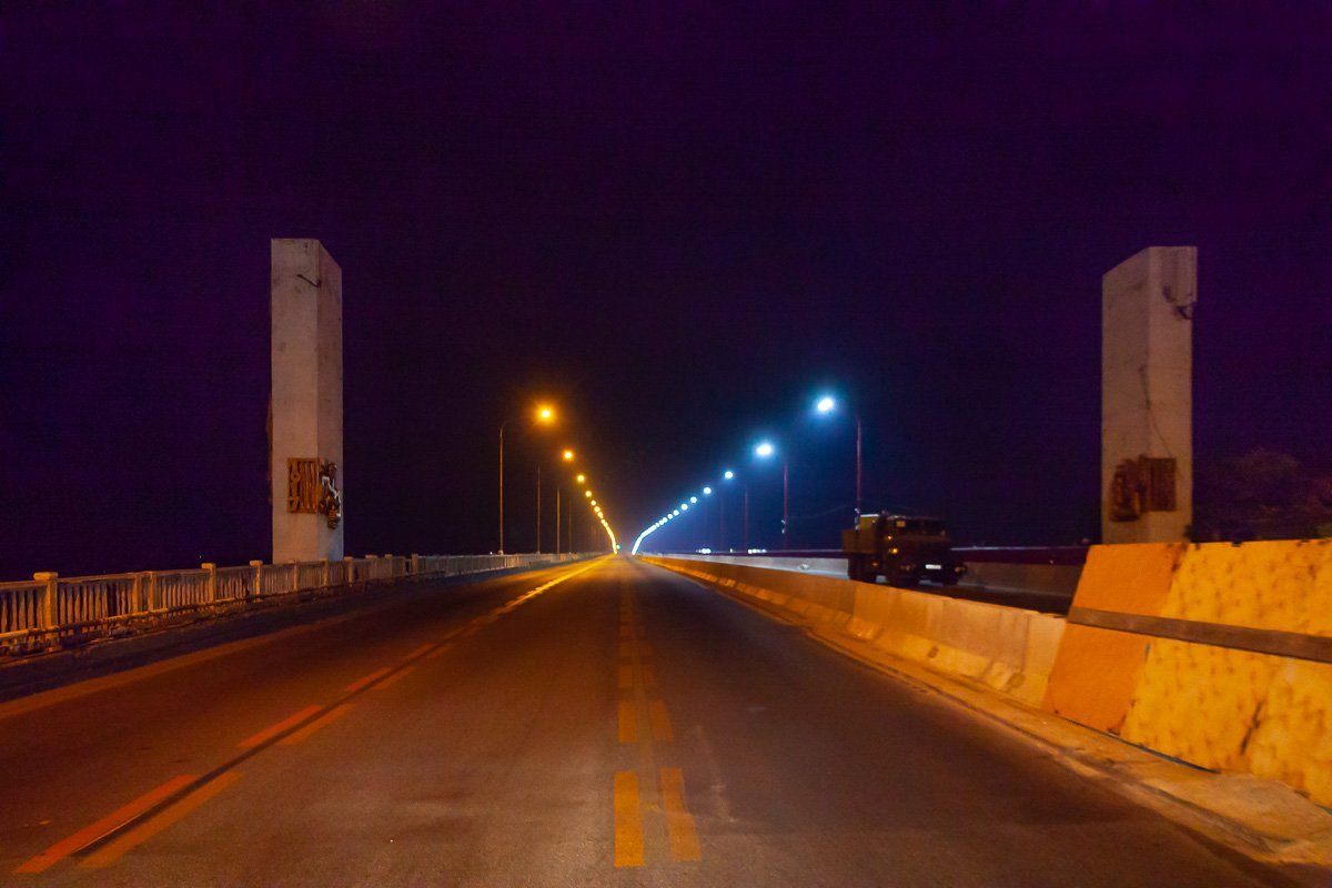 В Днепре перекрыли Новый мост