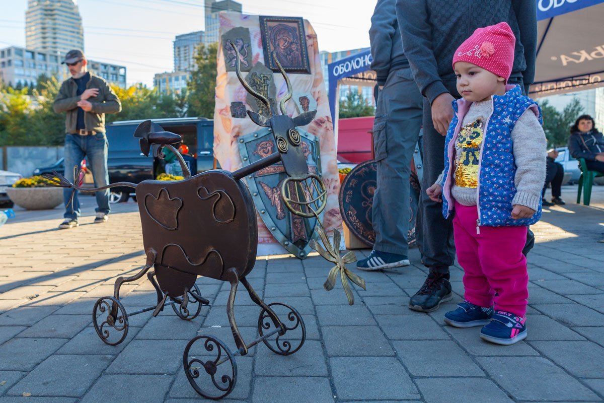 Детей тянуло к поделкам 