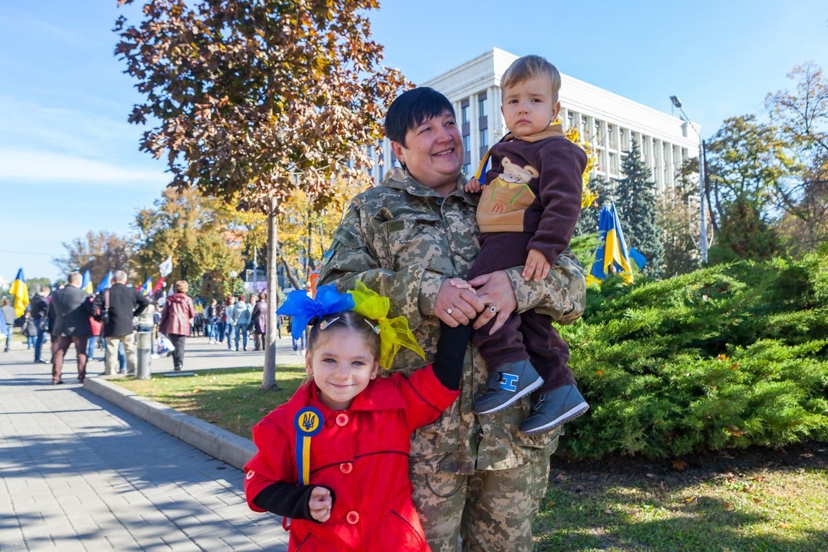 Командир Наталья со своими детьми Командир Наталья со своими детьми