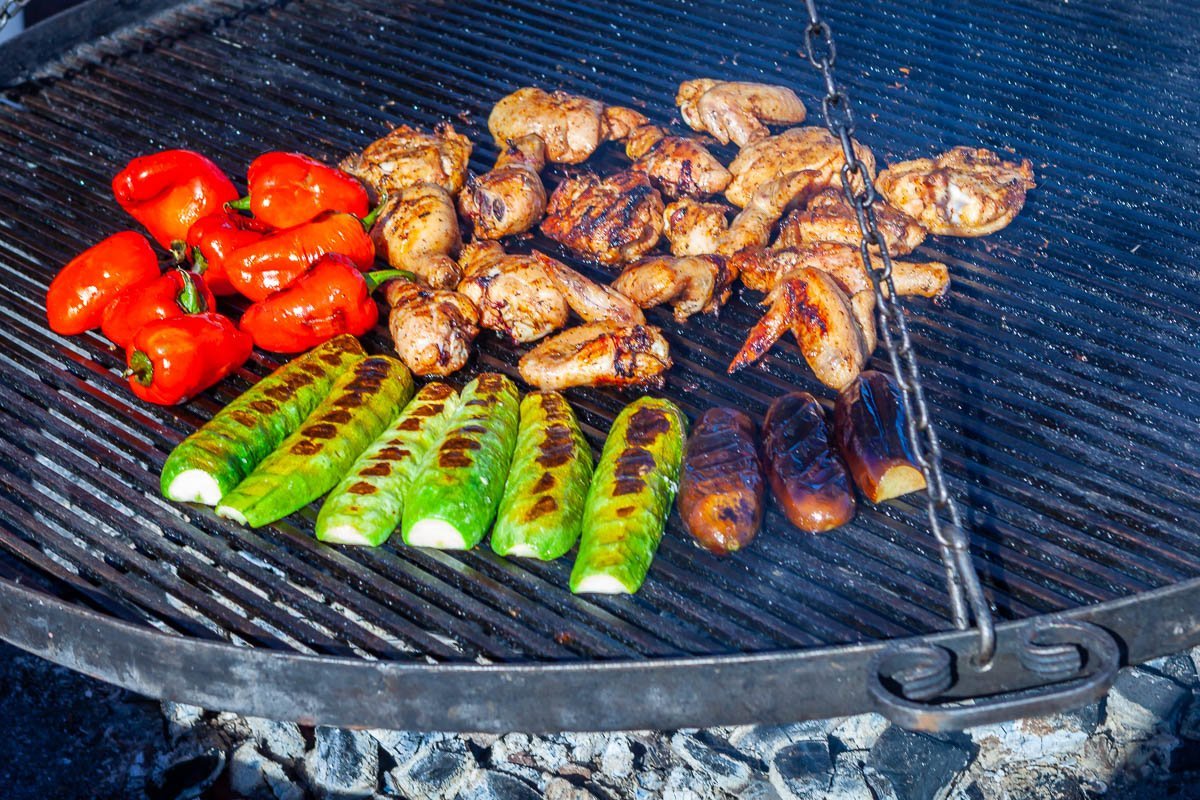 На фестивале можно было вкусно покушать  На фестивале можно было вкусно покушать