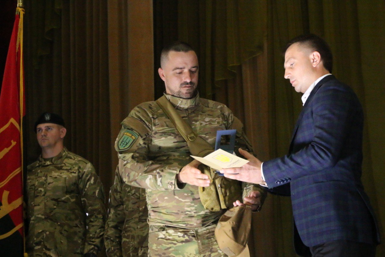 Благодаря вам Украина выстояла