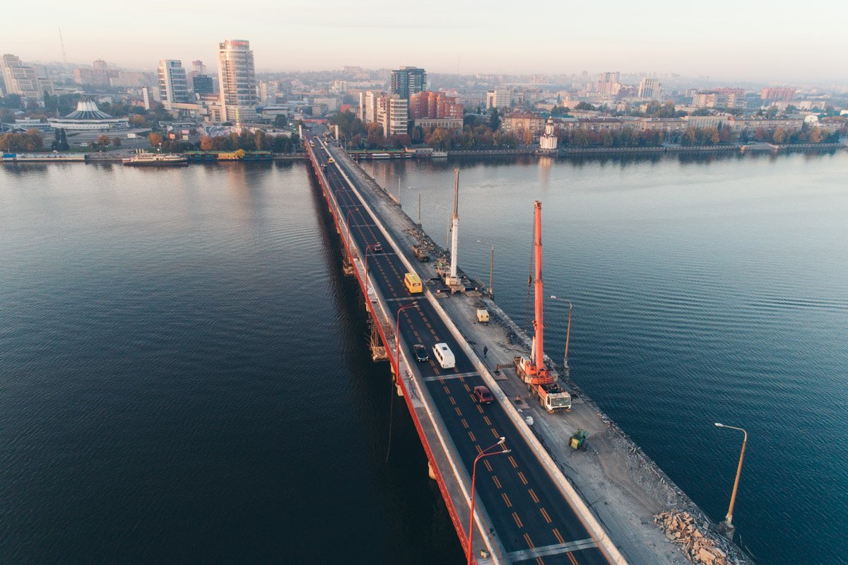 11 октября в Днепре открыли отремонтированную часть Нового моста 11 октября в Днепре открыли отремонтированную часть Нового моста