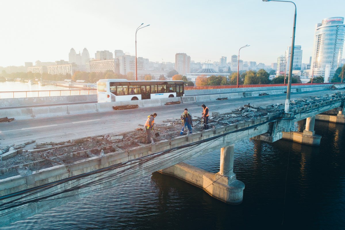 Работы ведутся круглосуточно Работы ведутся круглосуточно