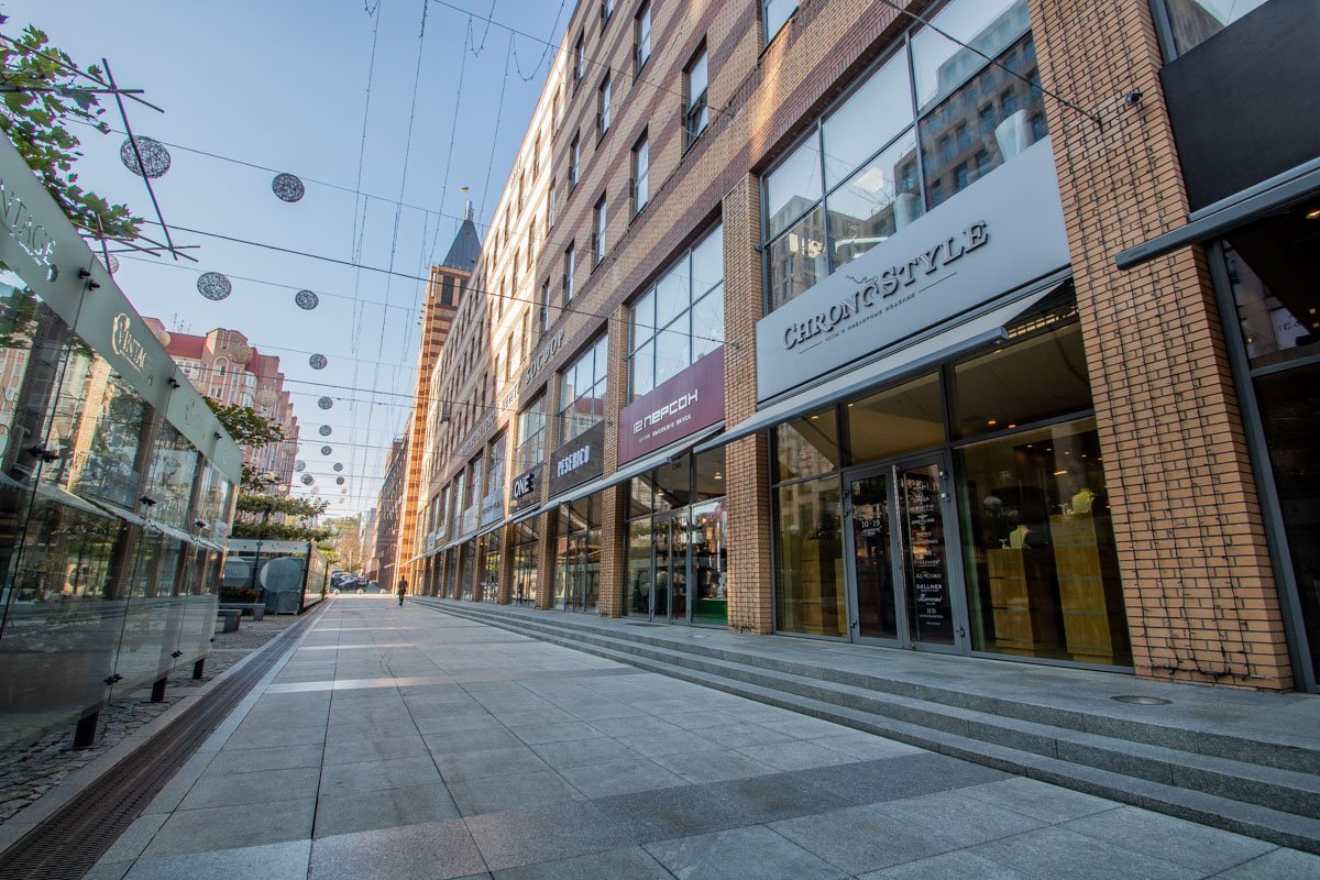 Днепр в лицах: какое настроение у жителей города в выходной понедельник 8