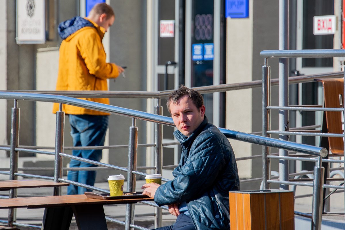 Днепр в лицах: какое настроение у жителей города в выходной понедельник 11