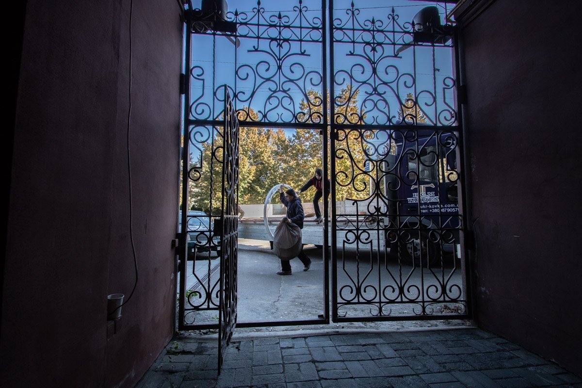 Днепр в лицах: какое настроение у жителей города в выходной понедельник 17