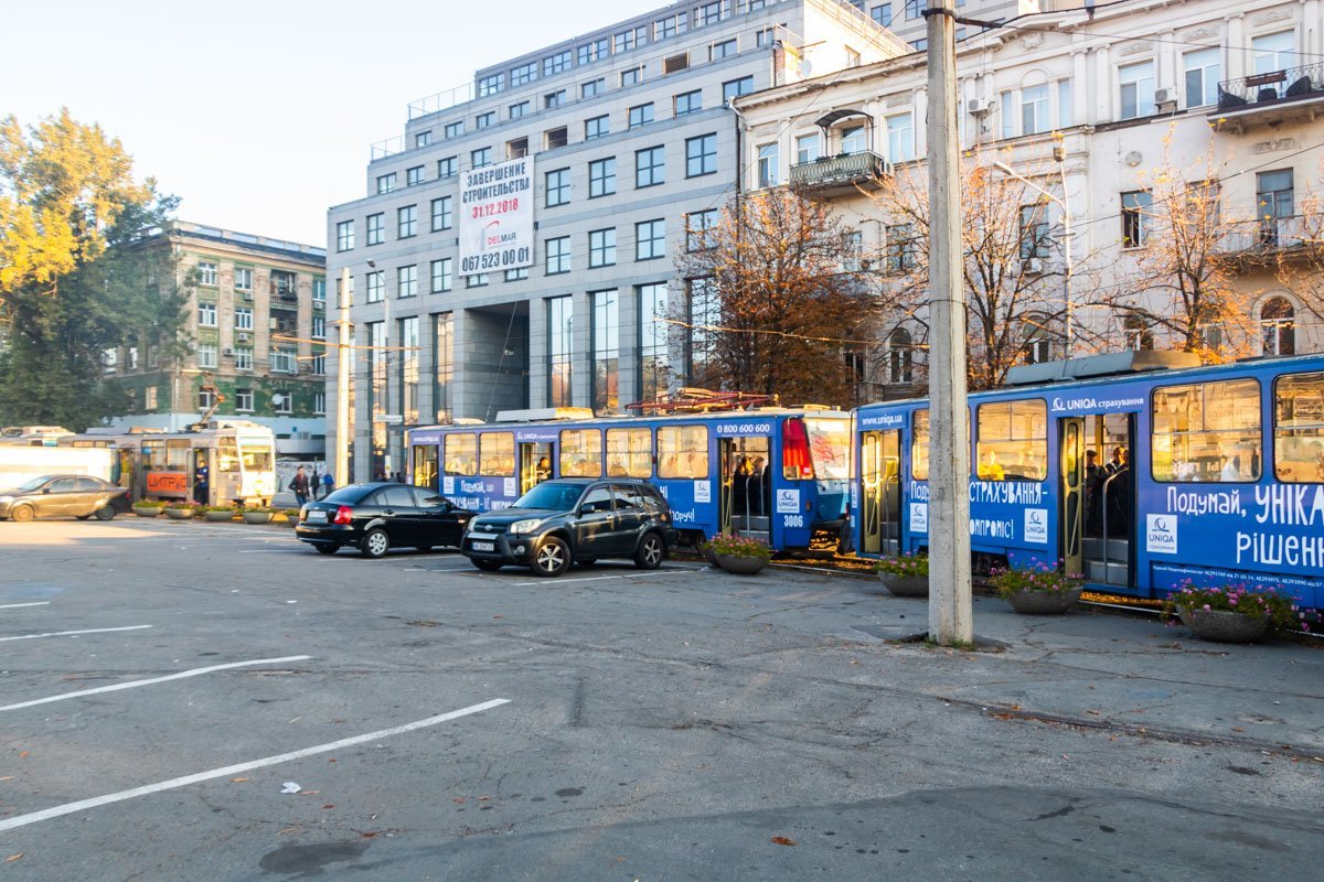 Из-за аварии временно остановилось движение электротранспорта Из-за аварии временно остановилось движение электротранспорта