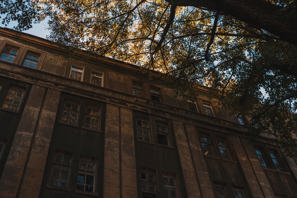 Сейчас же слово "забота" имеет совсем другой смысл