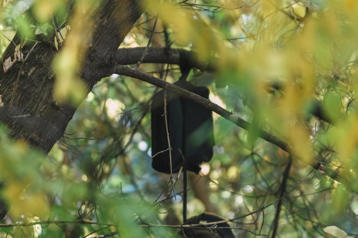 Мужчина свел счеты с жизнью, повесившись на лямке от сумки Мужчина свел счеты с жизнью, повесившись на лямке от сумки