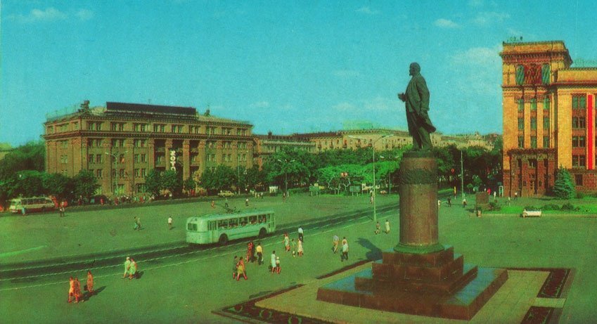 Советский Днепр суров Советский Днепр суров