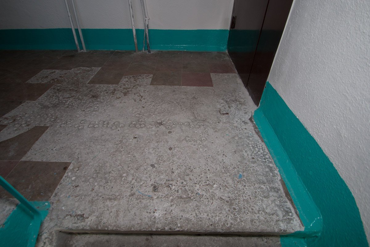 А про пол забыли