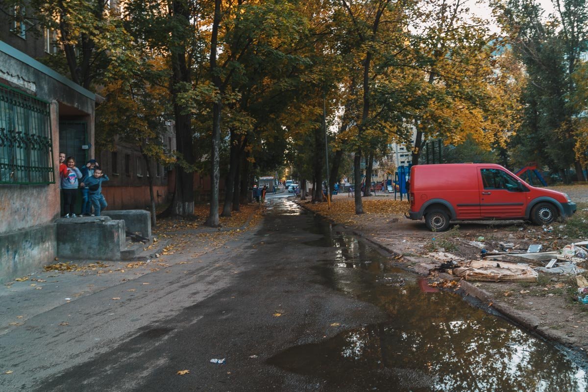 Затопило весь двор Затопило весь двор