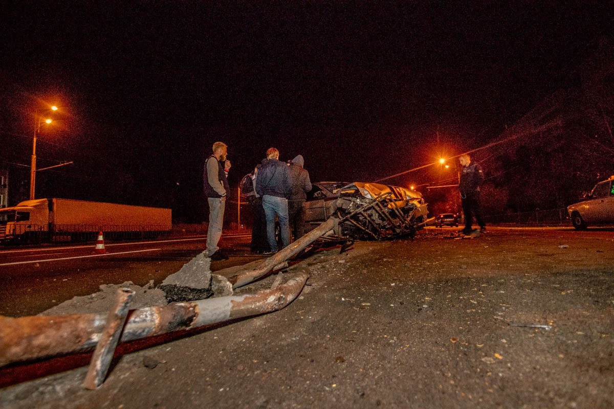 Водитель авто не пострадал Водитель авто не пострадал