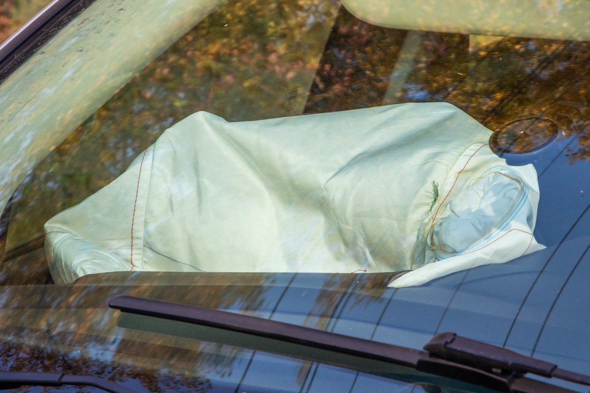 В Ford сработали подушки безопасности 