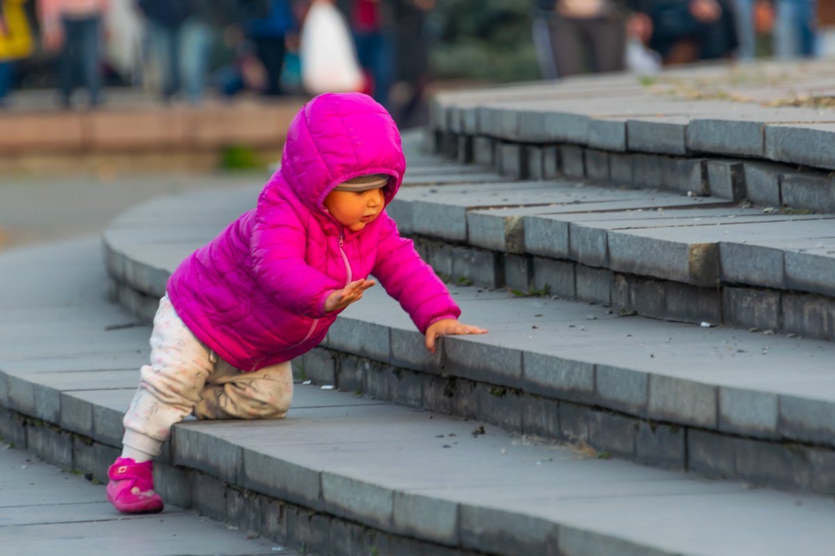 А это ты пытаешься подняться вверх по карьерной лестнице
