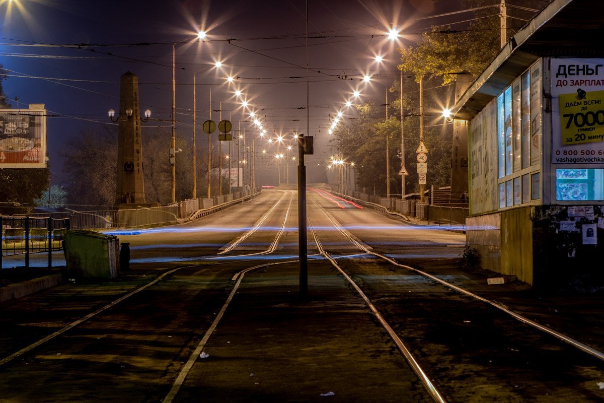 Дороги переплетаются и уходят вдаль Дороги переплетаются и уходят вдаль