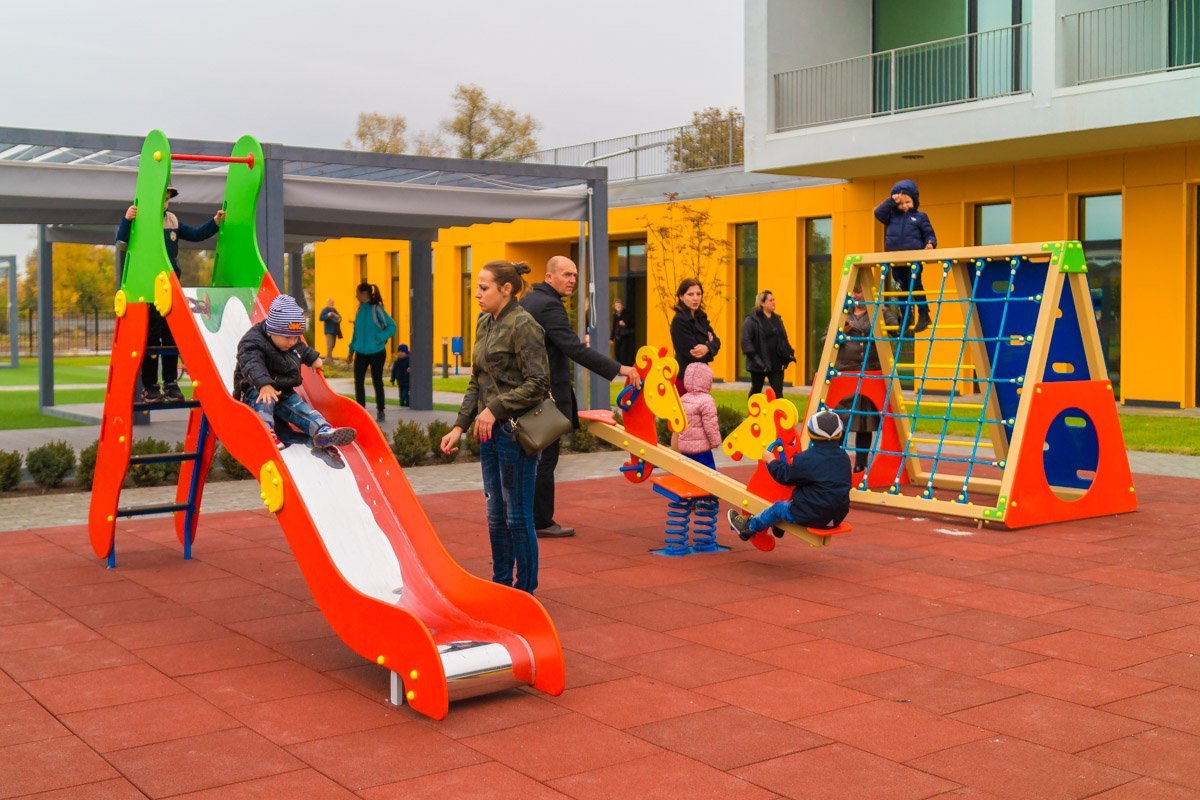 Детская площадка в садике в Обуховке 