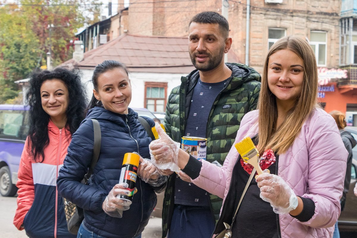 Счастливые активисты Счастливые активисты
